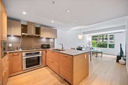 212-7128 Adera Street, Vancouver, BC 