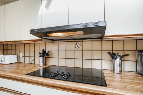 6379 Bruce Street, West Vancouver, BC 