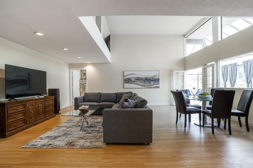 6379 Bruce Street, West Vancouver, BC 