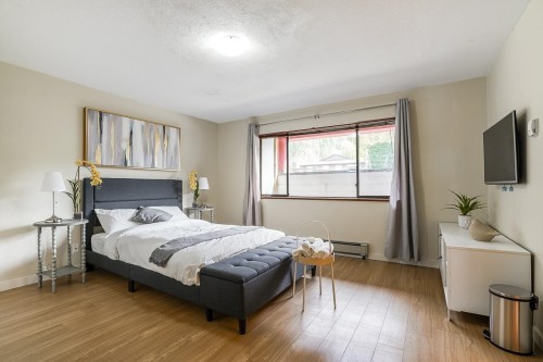 6379 Bruce Street, West Vancouver, BC 