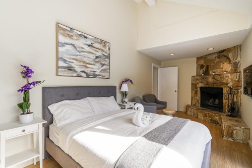 6379 Bruce Street, West Vancouver, BC 