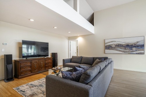 6379 Bruce Street, West Vancouver, BC 