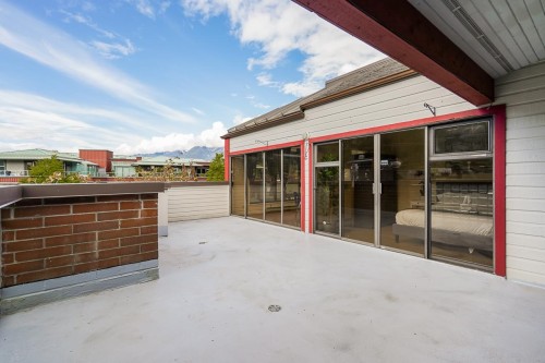 6379 Bruce Street, West Vancouver, BC 