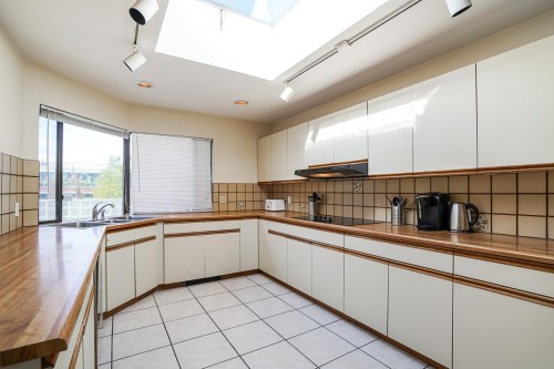 6379 Bruce Street, West Vancouver, BC 