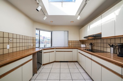 6379 Bruce Street, West Vancouver, BC 