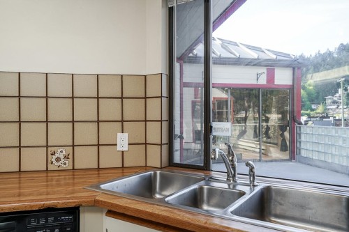 6379 Bruce Street, West Vancouver, BC 