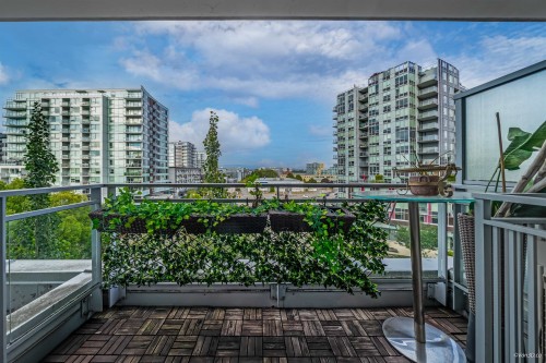 6016-5511 Hollybridge Way, Richmond, BC 