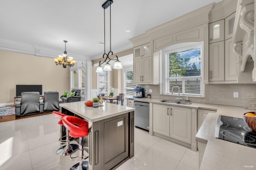 8371 Fairhurst Road, Richmond, BC 