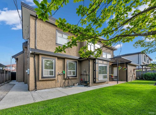 8371 Fairhurst Road, Richmond, BC 