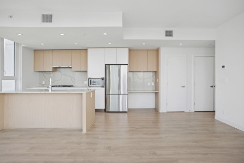 4201-567 Clarke Road, Coquitlam, BC 