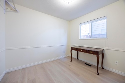 9506 Thomas Drive, Richmond, BC 