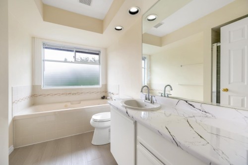 9506 Thomas Drive, Richmond, BC 