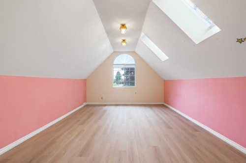 9506 Thomas Drive, Richmond, BC 