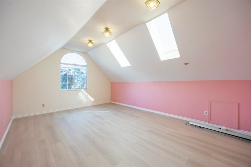 9506 Thomas Drive, Richmond, BC 