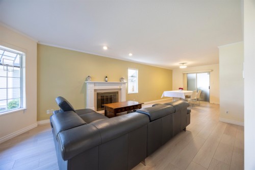 9506 Thomas Drive, Richmond, BC 