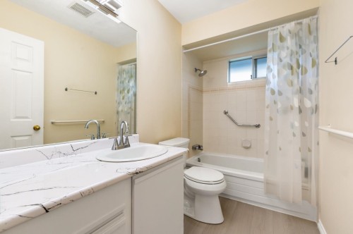 9506 Thomas Drive, Richmond, BC 