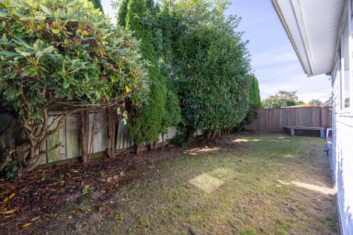 9506 Thomas Drive, Richmond, BC 