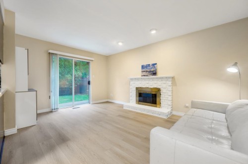 9506 Thomas Drive, Richmond, BC 