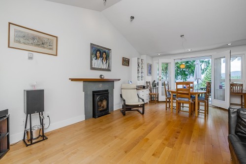 6245 Nelson Avenue, West Vancouver, BC 