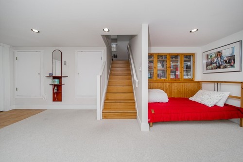 6245 Nelson Avenue, West Vancouver, BC 