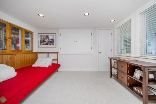 6245 Nelson Avenue, West Vancouver, BC 