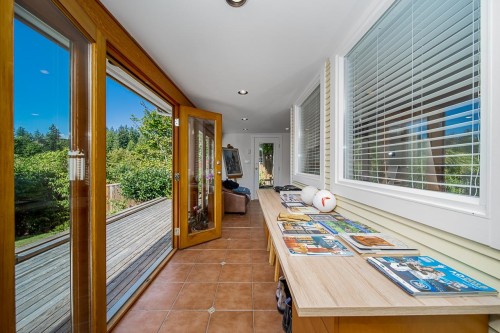 6245 Nelson Avenue, West Vancouver, BC 