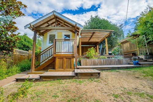 6245 Nelson Avenue, West Vancouver, BC 