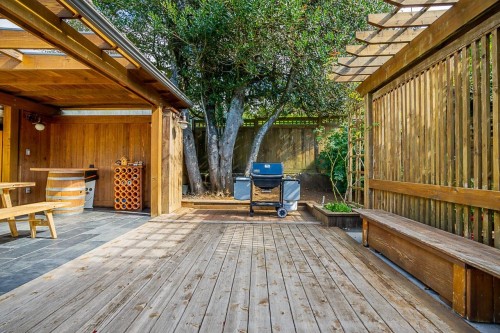 6245 Nelson Avenue, West Vancouver, BC 