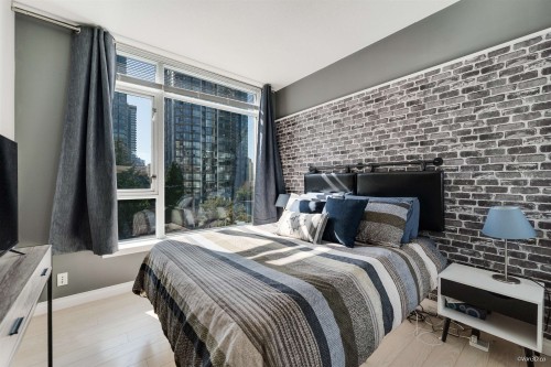 702-1211 Melville Street, Vancouver, BC 