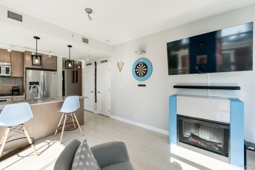 702-1211 Melville Street, Vancouver, BC 