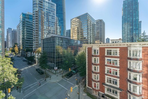 702-1211 Melville Street, Vancouver, BC 