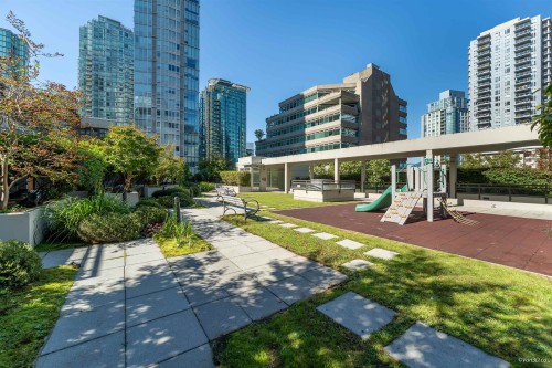 702-1211 Melville Street, Vancouver, BC 