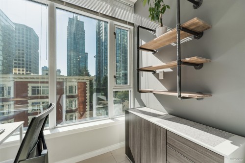 702-1211 Melville Street, Vancouver, BC 