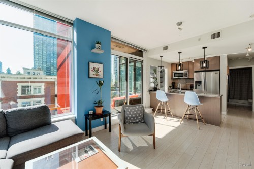 702-1211 Melville Street, Vancouver, BC 