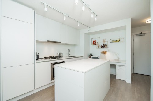 2810-908 Quayside Drive, New Westminster, BC 