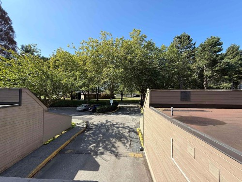 225-8120 Colonial Drive, Richmond, BC 