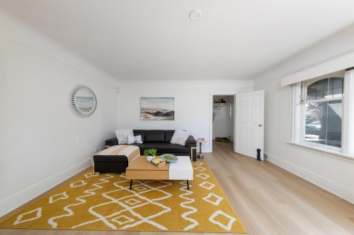 3719 3Rd Avenue W, Vancouver, BC 