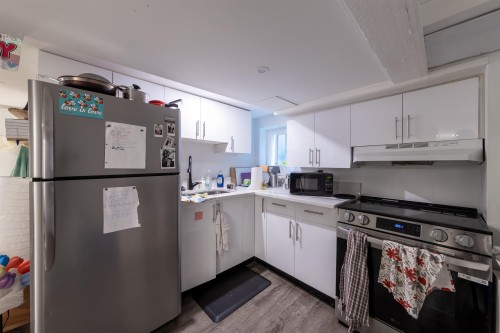 3719 3Rd Avenue W, Vancouver, BC 