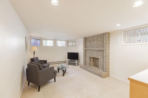 7758 Mcgregor Avenue, Burnaby, BC 