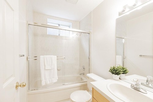 7758 Mcgregor Avenue, Burnaby, BC 