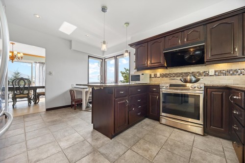 96 Bonnymuir Drive, West Vancouver, BC 