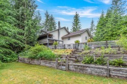 27740 Sayers Crescent  Maple Ridge, BC V2W 1N4