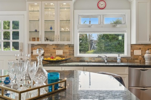 3506 42Nd Avenue W, Vancouver, BC 