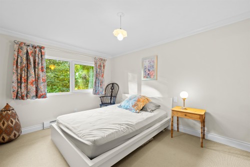 6775 Marine Drive, West Vancouver, BC 