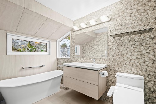 6775 Marine Drive, West Vancouver, BC 