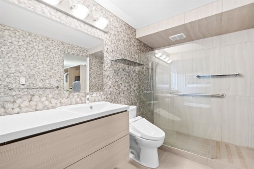 6775 Marine Drive, West Vancouver, BC 