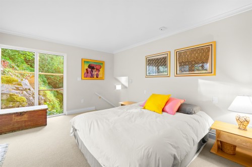 6775 Marine Drive, West Vancouver, BC 