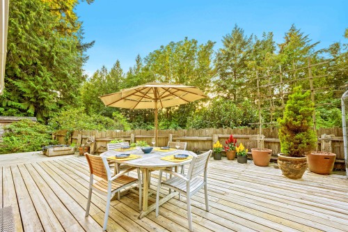 6775 Marine Drive, West Vancouver, BC 