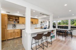 1053 Old Lillooet Road  North Vancouver, BC V7J 3H6