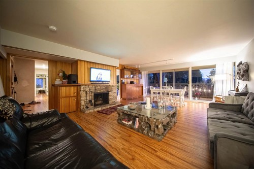 1144 Ottaburn Road, West Vancouver, BC 